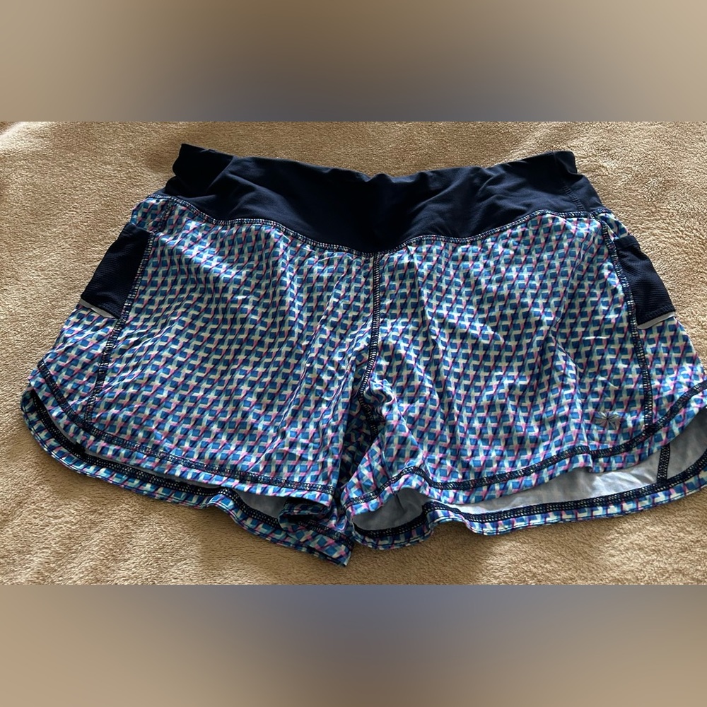 Athleta Side Pocket Geo Parade Vivid Ready Set Shorts Size M